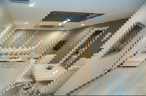 Photo 11 - Centaurus Suites