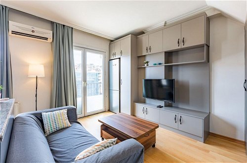 Photo 3 - Central and Modern Flat With City View in Sisli