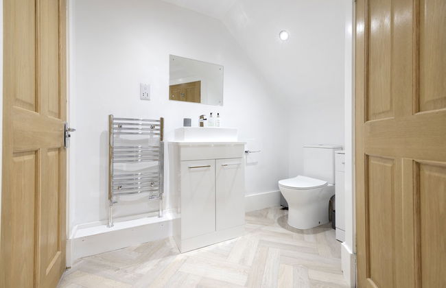 JOIVY Aurora House - 4 Bed With Hot Tub And Sea View - Photo 33