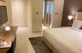 Photo 3 - Stunning Fully Furnished 2 Bedroom in Paramount Prime Location Business bay