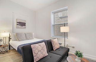 Photo 1 - Uptown Studio Apt Near Shops in Montrose