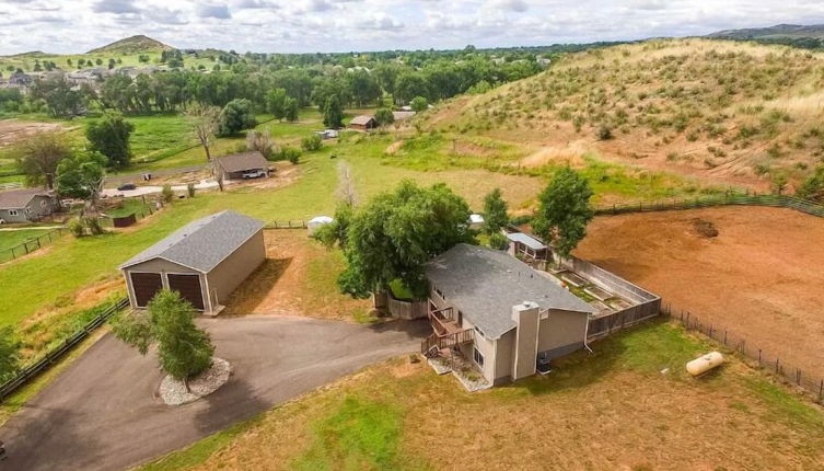 Photo 1 - Hidden Valley Retreat. Foothill Views. Large Yard