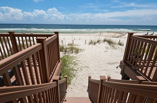 Foto 19 - Directly On The Beach! First Floor Sundeck! Near Pier Park! Sleeps 6