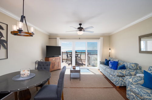 Foto 7 - Directly On The Beach! First Floor Sundeck! Near Pier Park! Sleeps 6