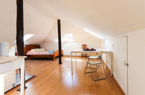 Photo 10 - Sunny Attict Loft by Homing