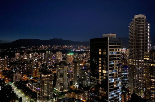 Photo 69 - Vancouver House Breathtaking Views 3 Bdrm Pool hot tub gym