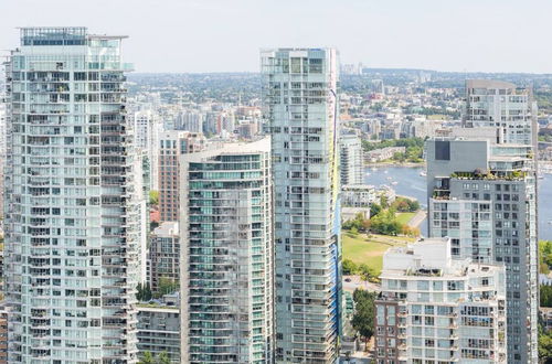 Photo 45 - Vancouver House Breathtaking Views 3 Bdrm Pool hot tub gym