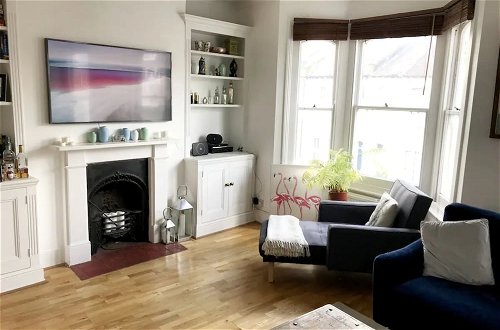 Foto 9 - Stylish 2 Bedroom Apartment in Fulham With a Garden Terrace