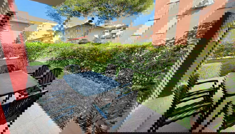 Photo 1 - Flat With a Private Garden Next to the sea