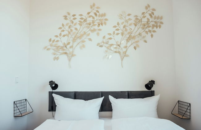 The Rix Studios & Suites - Photo 18