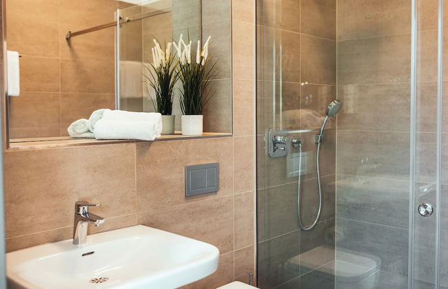 The Rix Studios & Suites - Photo 30