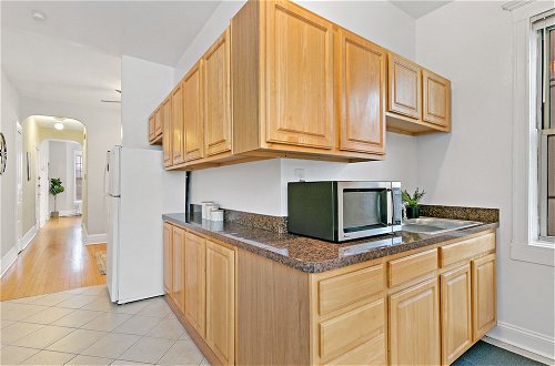 Photo 8 - 2BR Real Comfy Apt in Wrigleyville