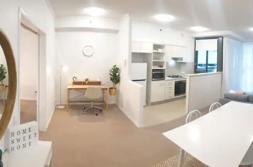 Photo 8 - Open 1 Bedroom Apartment in Brisbane City