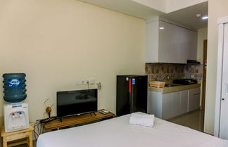 Foto 3 - Comfort And Simply Look Studio Room Apartment At B Residence