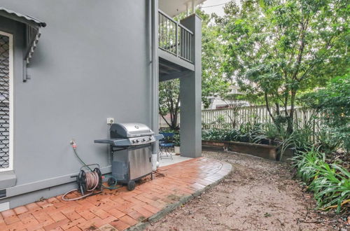 Photo 16 - Spacious Inner South Townhouse Apartment Near to the CBD