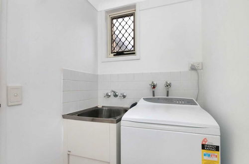 Photo 11 - Spacious Inner South Townhouse Apartment Near to the CBD