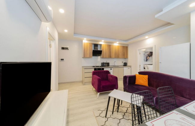 Charming Apartment With Pool in Muratpasa Antalya - Photo 6