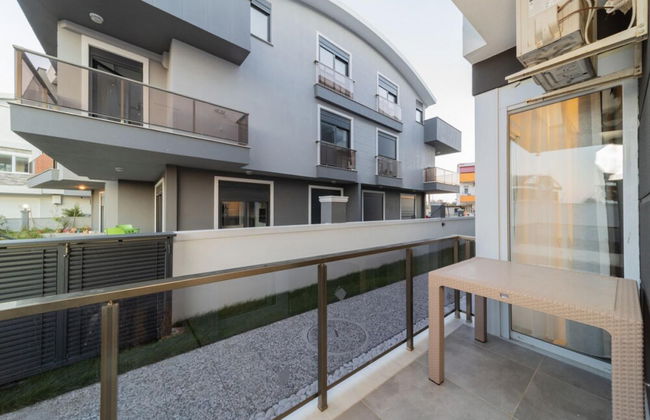 Charming Apartment With Pool in Muratpasa Antalya - Photo 8