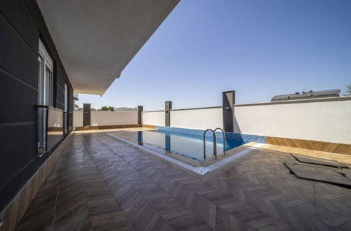 Photo 2 - Charming Apartment With Pool in Muratpasa Antalya