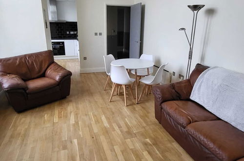 Photo 1 - Stunning 3-bed Apartment in Heart of Cardiff Bay