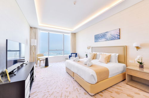 Photo 10 - Ultra Luxury Palm Tower with Shared 5-Star Hotel Facilities