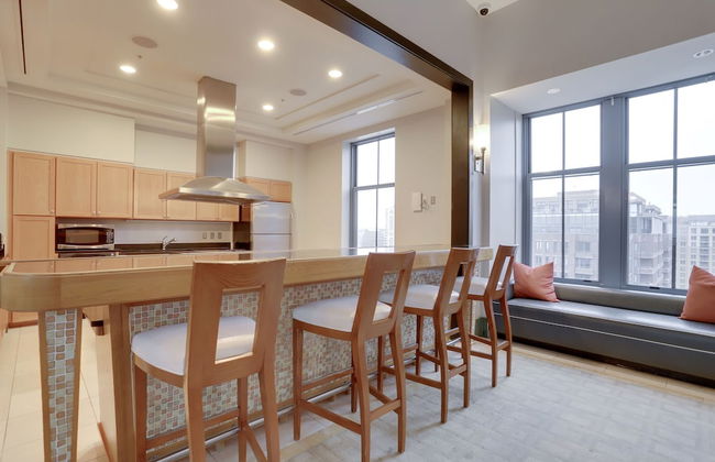 Nice Apt Great Views in Pentagon City - Foto 27