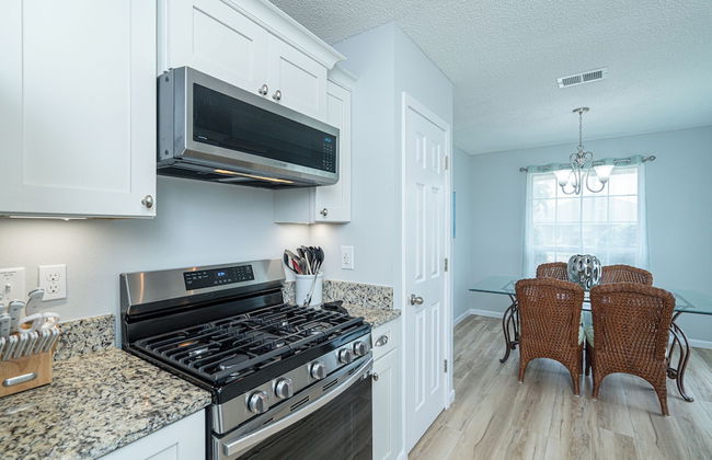 Renovated Home Near Beach and Shopping - Foto 15