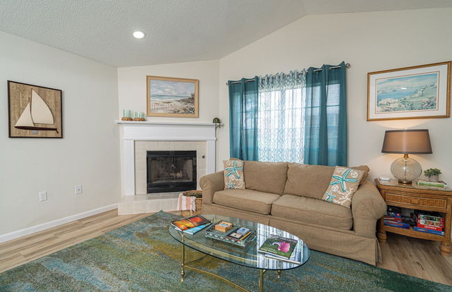Renovated Home Near Beach and Shopping - Foto 16
