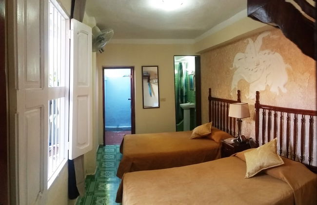 Hostal Karalyz - Foto 2