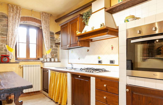 Lovely Farmhouse in Pian di Sco With Barbecue - Foto 14