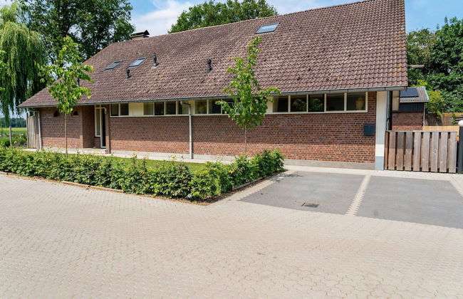 Farmhouse in the Achterhoek With hot tub and Beach Volleyball - Foto 1