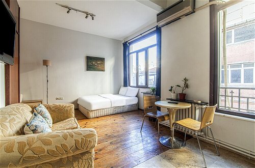 Foto 2 - Vibrant Flat With Excellent Location in Beyoglu