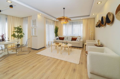 Foto 6 - Sleek and Central Apartment in Muratpasa