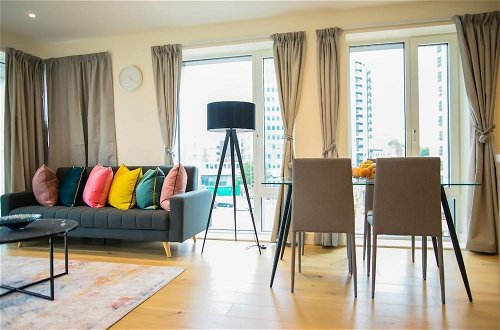 Photo 14 - Immaculate 2-bed Apartment in London