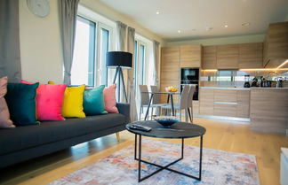 Photo 1 - Immaculate 2-bed Apartment in London