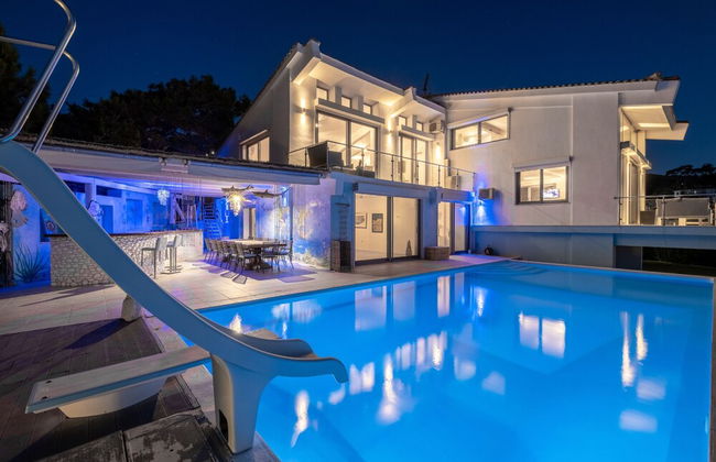 Icarus Luxury Beachfront Villa - Foto 38