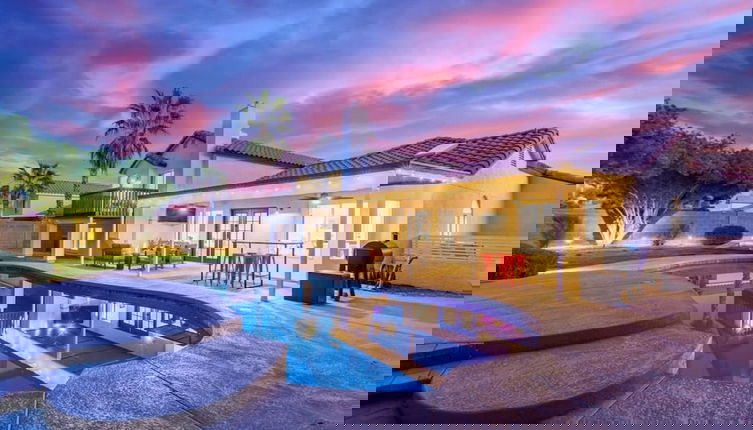 Foto 1 - Modern Mesa Oasis Free Heated Pool Al-fresco Living