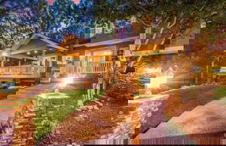 Photo 1 - Amberwood Estate w 5 Showers Spa Mtn Views