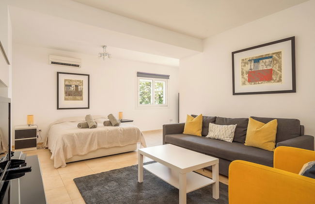Spacious 3BR Villa with pool and views - Foto 13