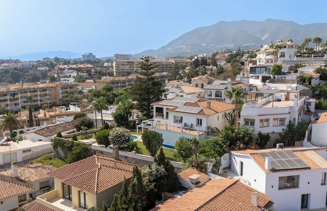 Spacious 3BR Villa with pool and views - Foto 50