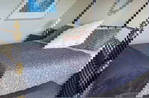 Foto 3 - Fairhaven Beach House With Ocean Views and Tranquil Setting