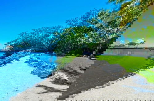 Foto 19 - Waterfront Home With Beautiful Views 1 Bedroom Home by RedAwning