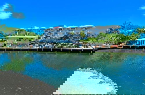 Foto 25 - Waterfront Home With Beautiful Views 1 Bedroom Home by RedAwning