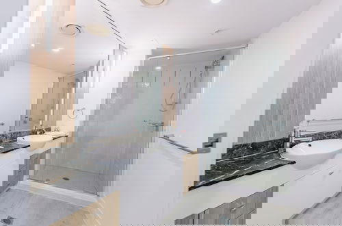 Foto 43 - Resort Style Chevron Apartments