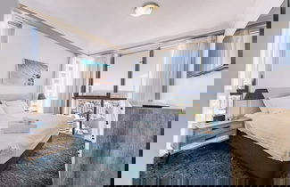 Foto 2 - Resort Style Chevron Apartments