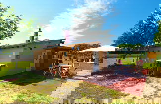 Foto 1 - Cozy Apartment With Spacious Garden