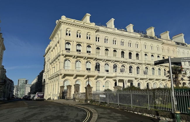 Elliott Terrace by Pureserviced. - Foto 29