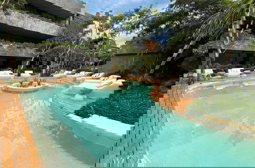 Foto 1 - 2BR w/ Private Pool Near the Beach Spacious Stay