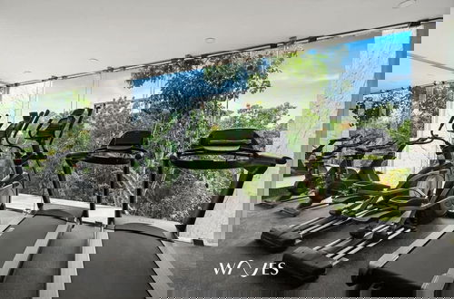 Foto 25 - Prime Location 2 BR Apartment With Natural Ligthed & LX Amenities by Waves Management