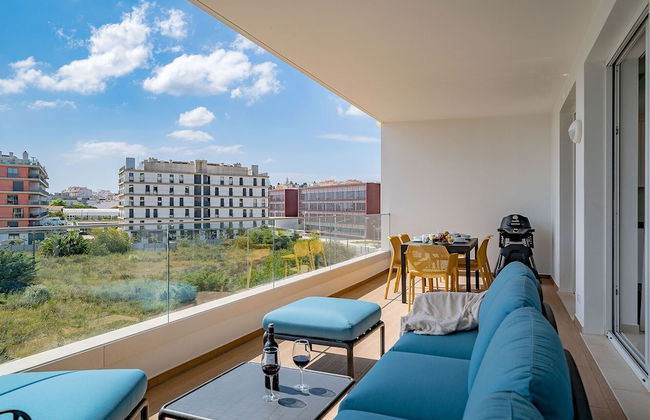 Lagos Marina View 1 With Pool by Homing - Photo 13